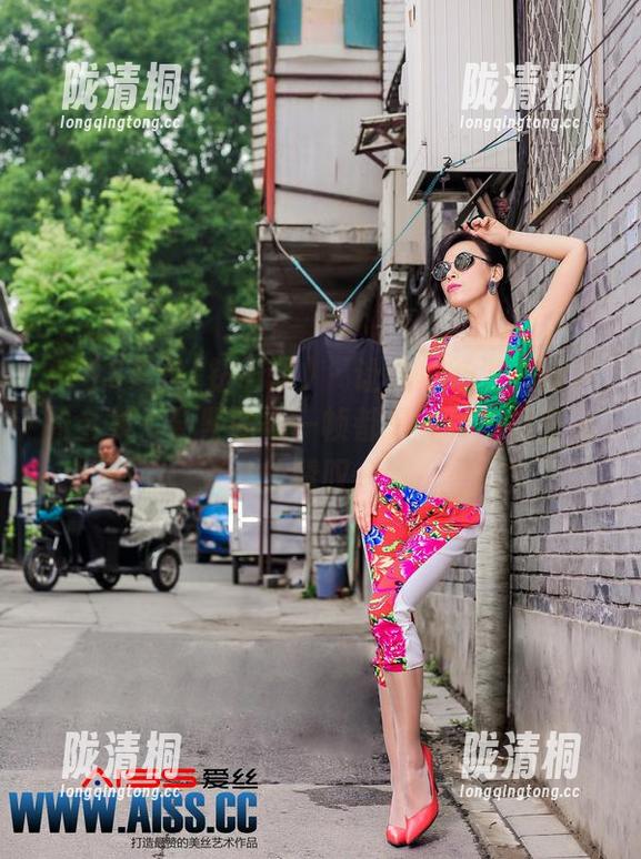 AISS爱丝(钻石版) - 让我们畅游在索菲的全集，勒紧的每一帧都是一种难以言说的赞叹。