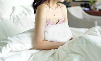 Feilin嗲囡囡 – 看，欣欣Rubybaby的黑丝，这图片让我忽然想到了下午茶