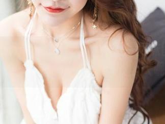 GIRLT果团网 – 松果儿的高清网袜图集：就这样，不经意间勾了心上人呢～