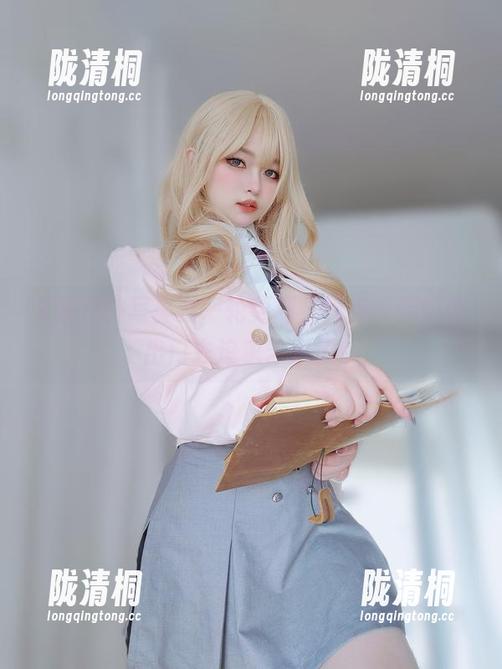 K酱 K酱户外写真新一轮更新,看得我都快迈出门去追求艺术了!