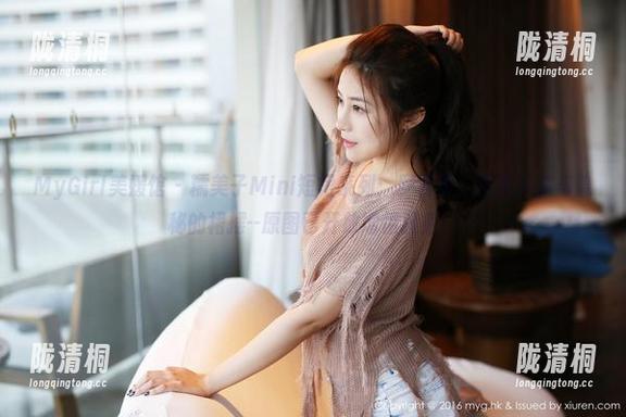 MyGirl美媛馆-糯美子Mini MyGirl美媛馆 - 糯美子Mini短裙系列:罗曼史,百米冲刺与隐秘的裙摆--原图已开放增值服务!