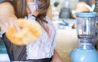 QingDouKe青豆客 – 黄歆苑chobits的眼镜写真：谁说看得清就不能看得乐？