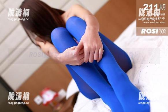 ROSI ROSI的镂空,哇塞,这特意的免费套图真香!