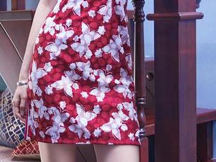 TouTiao头条女神 – 私房美图里的张蓝欣，这套outfit你不想破戒？