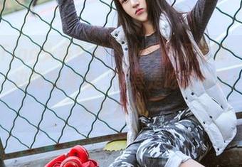 TouTiao头条女神 – 小女仆杨曼妮：活力满满，边嗨边做饭，尤其是吃这件事！作品集更新中～