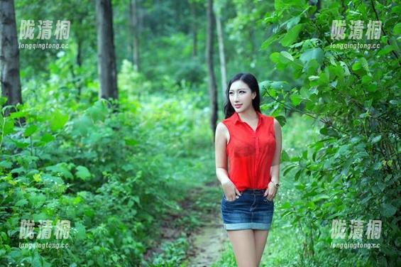TuiGirl推女郎-哈尼宝宝 TuiGirl推女郎 - 键盘敲敲,在线入迷,哈尼宝宝的美腿作品到底有多撩?