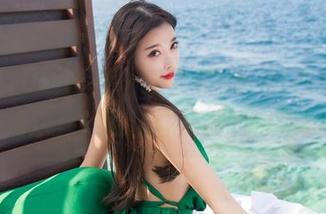 XIAOYU语画界 – 王馨瑶yanni在图库的海边，难道这才是她的主场？