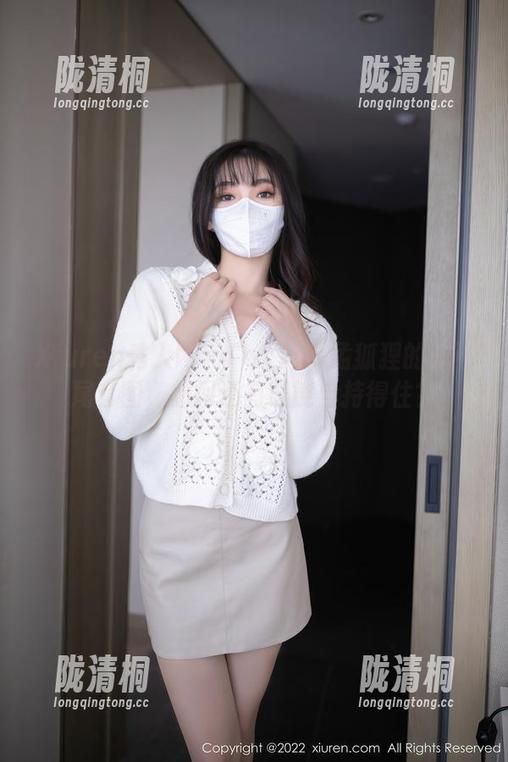 Xiuren秀人网-FoxYini孟狐狸 Xiuren秀人网 - FoxYini孟狐狸的双马尾套图,想问还有谁能自持得住?