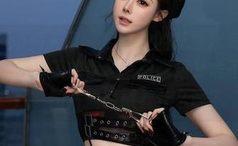 Xiuren秀人网 – 周慕汐的死库水写真：就像一杯冰凉的饮料，想喝却又舍不得下口。图片里面藏着什么呢？