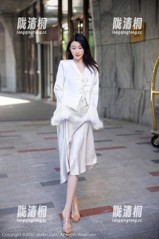 Xiuren秀人网-周慕汐baby Xiuren秀人网 - 制服转换:周慕汐baby的精选写真,不只是一件衣服的事。
