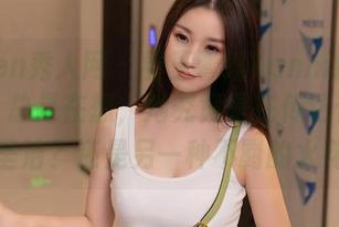 Xiuren秀人网 – 看王馨瑶Yanni的修女私拍，总是在想，她究竟是在传达什么？是圣洁？还是另一种不羁的火花？