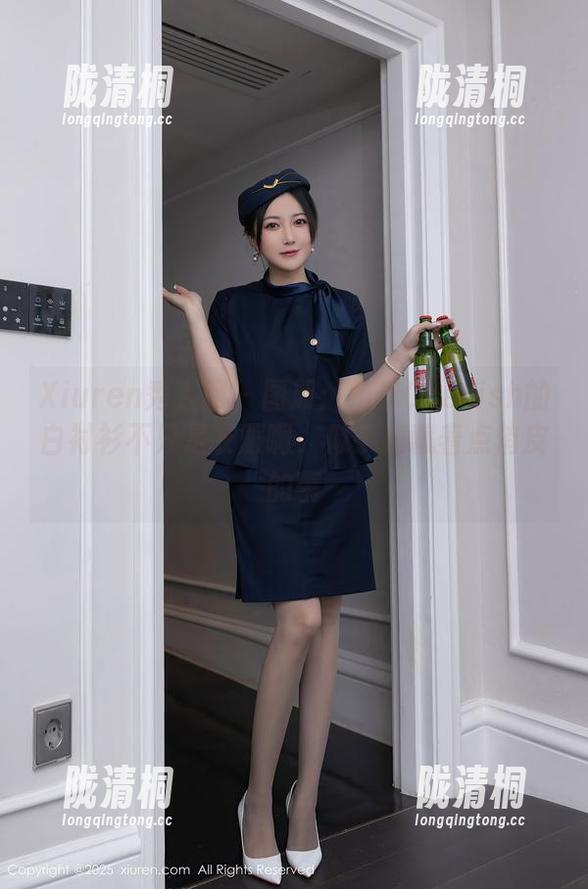Xiuren秀人网-绮梦Cherish Xiuren秀人网 - 图册:绮梦Cherish的白衬衫不只是衣服啊,似乎还藏着点俏皮的事