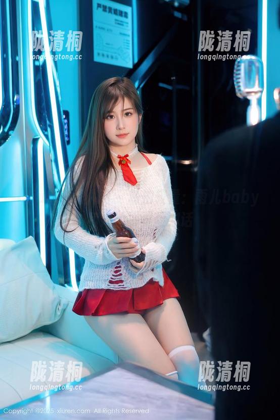 Xiuren秀人网-雨儿baby Xiuren秀人网 - 私拍较量:雨儿baby和她的裤里丝对话