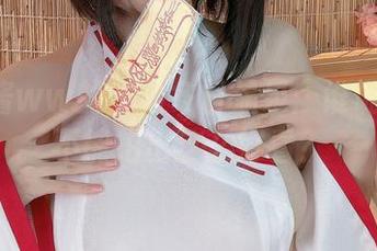 miko酱ww的定制冬日温泉：谁说泡温泉不能拍出这么好看？