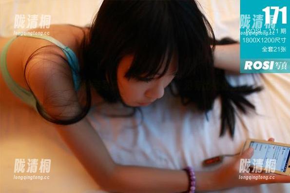 rosi-小莉 rosi - 小莉最新泳装写真集:这个夏天,没有比她更会挑选泳装的人了吧?行,试试。