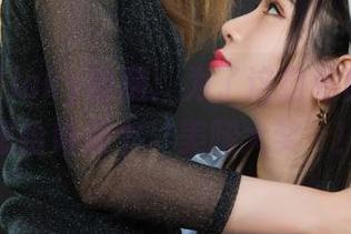 丽柜 – Vicky的腿：为了这组私房图，我想给她颁个‘美腿大奖’！