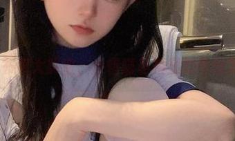 JK书包大解密，倦倦喵私拍里的奇怪发现
