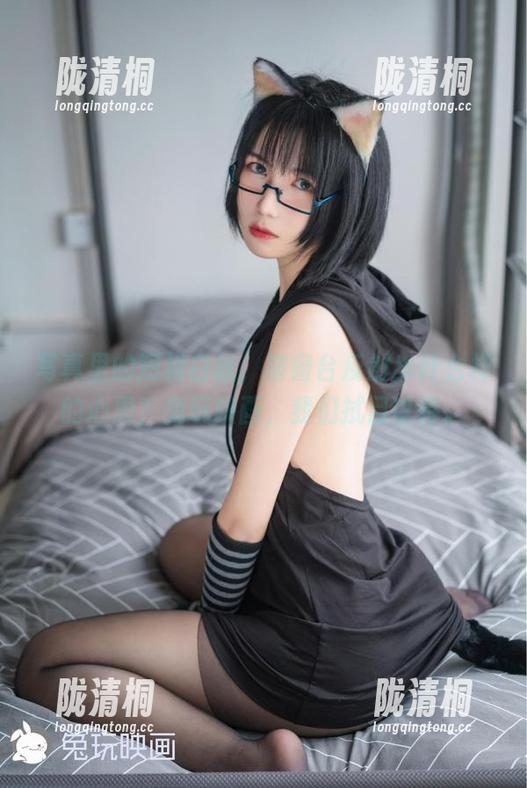 兔玩映画 写真里的短裙白丝,被窗台反射出什么样的心思?兔玩映画,我们拭目以待。