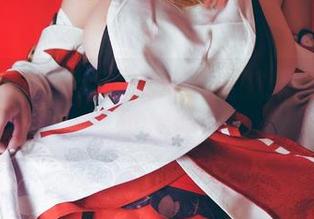 冲田凛花rinka让加藤惠酝酿新泳装写真小插曲