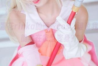 冲田凛花rinka的睡衣cos，谁说我们不能宅在家里变身？