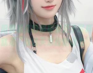 看！千阳快起床的超级索尼子写真集，简直就是“我该买屁股的动力”。