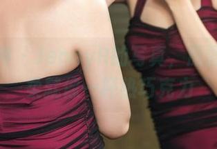 头条女神 – JennyR的写真，原图里的温柔就像一杯热巧克力