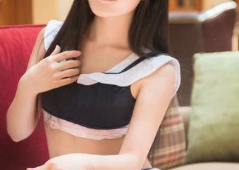 头条女神 – 郭婉婷的天台图包，谁说只能仰视云彩？