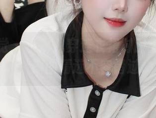 小众视觉 – 小琳儿穿连衣裙时的无意姿态，原图精选不容错过
