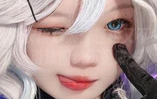 小瑶幺幺泳衣精选集：轻松又不失色彩自我，游泳圈绝不是唯一！