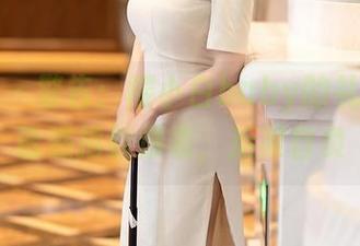 尤蜜荟 – 警告：樱小白baby的礼服图集诱惑指数爆表，后果自负