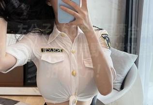 微密圈 – 左公子666户外写真合集——丧心病狂地爱上了这片荒野，谁说草坪不能拍个大片！