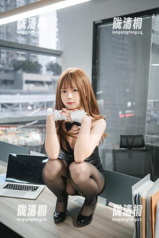 巧克力小圆面包 入职培训不只是枯燥,巧克力小圆面包教你在线写真如何让它充满色彩!
