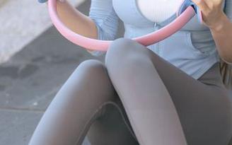女仆时间到！杏仁曲奇cos实况——她的眼神可以勾引食物！