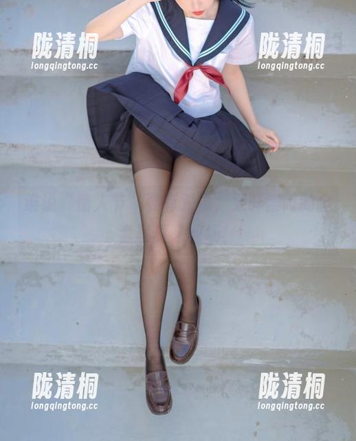 果咩酱w 谁说“情人节”要有对象,果咩酱w的全套写真来救场!
