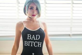 果团网 – 白衬衫写真，王语纯再次拿起了这把“捕猎”设计感的利器。