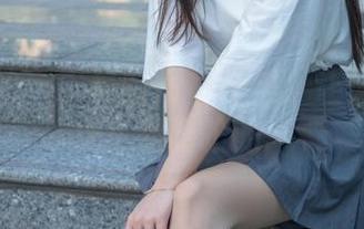 梦丝女神 – 宁夏的短裙合集：让你观看到什么是走路的风