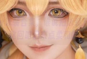 楚楚子w泳装合集，谁说拍泳装只能硬照？这回咱们来点柔和的！
