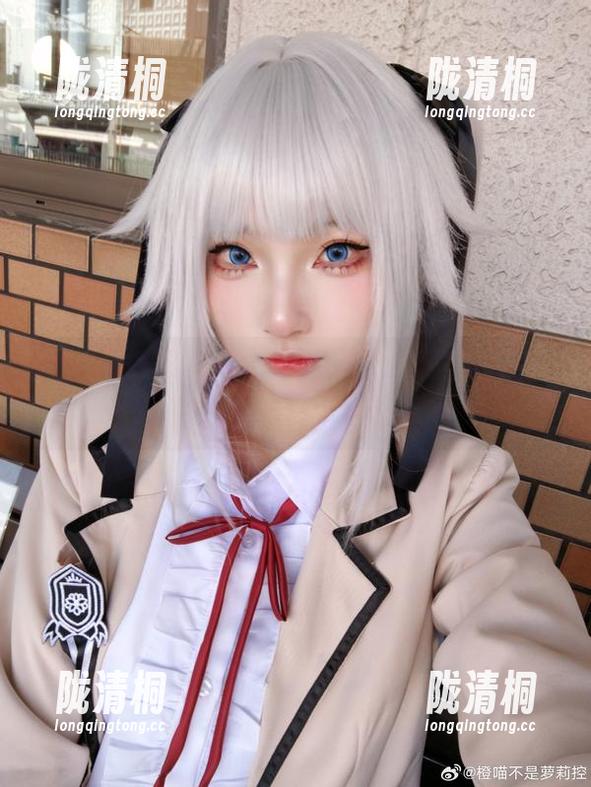 橙喵 橙喵的短裙写真:当心,走心又走眼的九宫格!