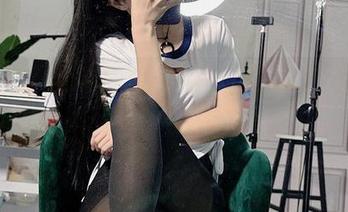 微密圈 – 第一部分视频？其实就是汤圆可甜了的图包，容我慢慢品味。