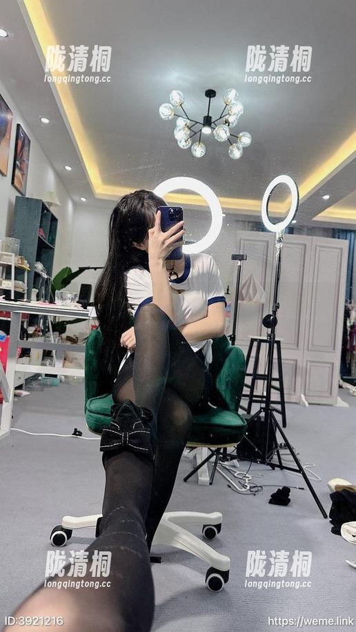 汤圆可甜了 微密圈 - 第一部分视频?其实就是汤圆可甜了的图包,容我慢慢品味。