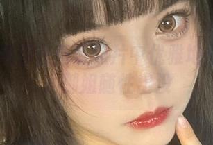洛可ss教你在高清照片中优雅地俯视众生，御姐随性出没