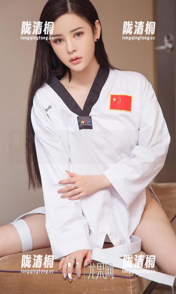 爱尤物-Anna苏拉 爱尤物 - 迷失在Anna苏拉的私房图集中:制服什么的,真好玩!