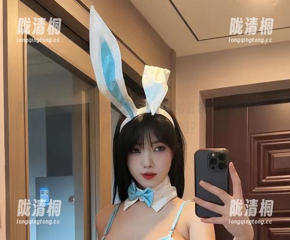 琳铛铛 微密圈 - 分享时间到了,琳铛铛的蓝色印花比基尼,图库是你爱的夏天吗?