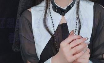 双马尾狂想曲：白银81的写真集，没事偷看几眼也不算过分吧！