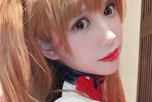 免费看神探火狸狸的“诺拉·沐恩睡衣秀”——穿上就像在家偷懒，但其实在拍照！
