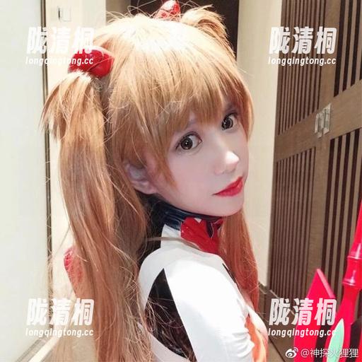 免费看神探火狸狸的“诺拉·沐恩睡衣秀”——穿上就像在家偷懒，但其实在拍照！