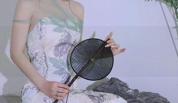 秀人网 – 望着奶茶味的包子的丝袜，情不自禁想起那个特别的时刻——干货分享！