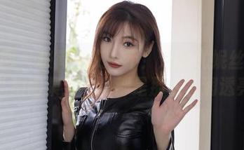 秀人网 – 极简主义？不！这是尤妮丝的透明私拍图集：一切都是那么水润透亮！