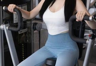 秀人网 – 婚纱照没那么严肃吧？看李梓熙的轻松合集！