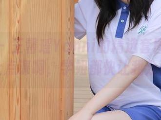 秀人网 – 王馨瑶Yanni的精选套图：是不是该上点课啊，学姐都快让我分心了！